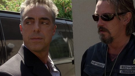 Titus Welliver, Tommy Flanagan - Sons of Anarchy - The Culling - Photos