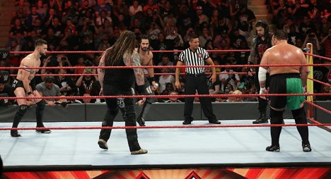 Fergal Devitt, Colby Lopez, Joe Anoa'i - WWE Extreme Rules - Filmfotos