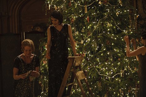 Samantha Bond, Michelle Dockery - Downton Abbey - Christmas Special - Photos
