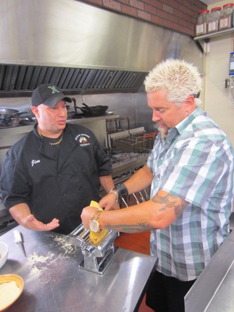 Guy Fieri - Diners, Drive-Ins and Dives - Van film