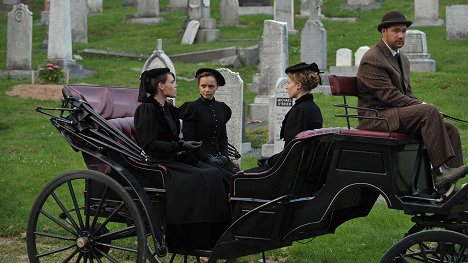Clea DuVall, Christina Ricci - Lizzie Borden Took an Ax - De la película