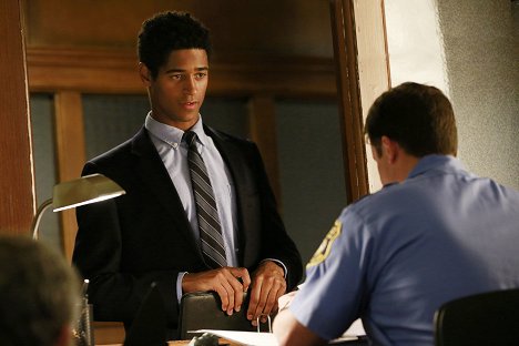 Alfred Enoch - How to Get Away with Murder - Smile, or Go to Jail - Photos