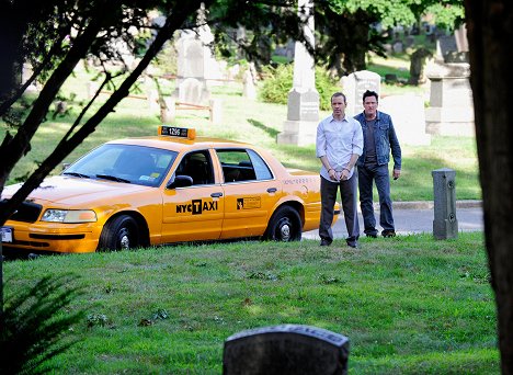 Donnie Wahlberg, Michael Madsen - Blue Bloods - Crime Scene New York - Family Business - Photos