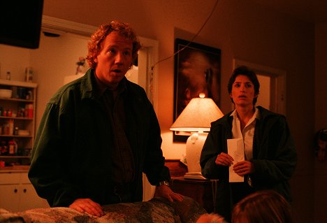 Timothy Busfield, Barbara Williams - The Outer Limits - Under the Bed - Photos