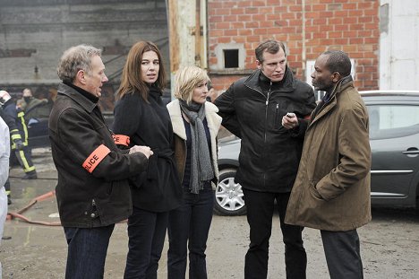 François Caron, Marie-Gaëlle Cals, Cécile Théodore, Patrick Bouin, Alex Descas - Un flic - Filmfotók