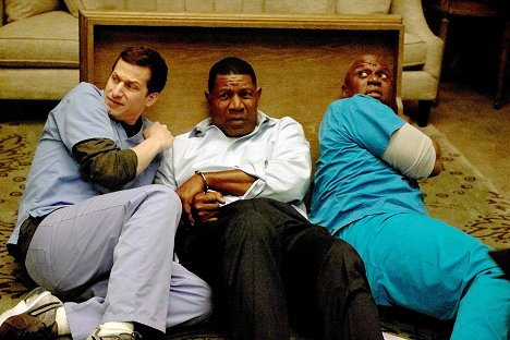 Andy Samberg, Dennis Haysbert, Andre Braugher - Brooklyn Nine-Nine - Greg and Larry - Van film