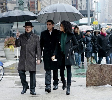 Michael Emerson, James Caviezel, Annie Ilonzeh - Person of Interest - Blunt - Photos