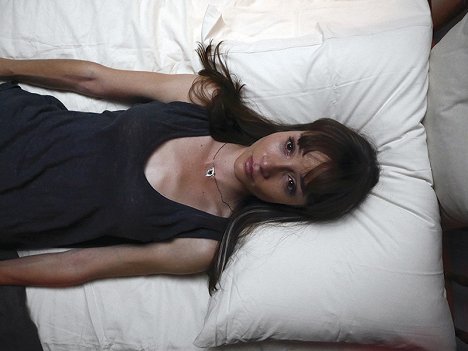 Jocelin Donahue - Dead Awake - Kuvat elokuvasta