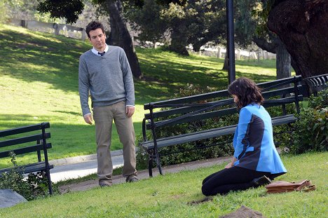 Josh Radnor, Cobie Smulders - Cómo conocí a vuestra madre - Algo viejo - De la película