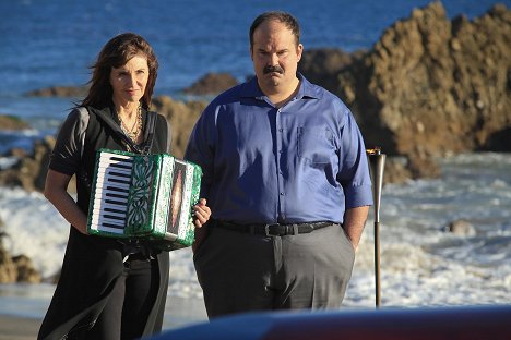 Mary Steenburgen, Mel Rodriguez - The Last Man on Earth - Valhalla - De la película