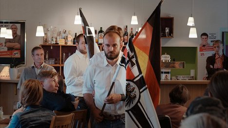 Bernd-Michael Baier, Christian Weber - Der schwarze Nazi - Van film