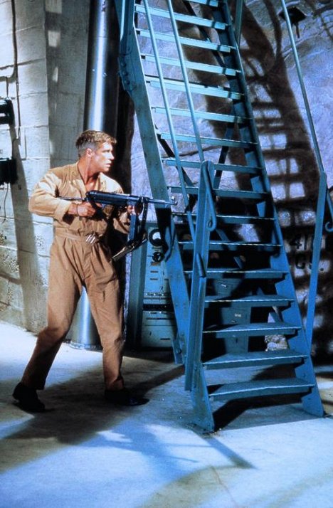 George Peppard - Operation Crossbow - Photos