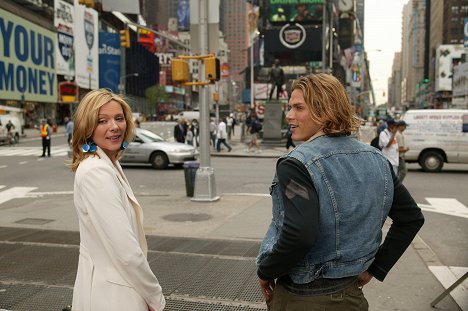 Kim Cattrall, Jason Lewis - Sex and the City - Hop, Skip, and a Week - Photos