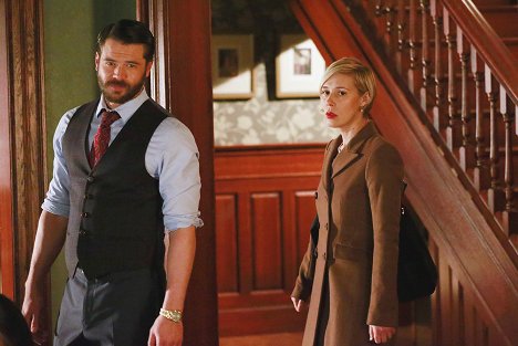 Charlie Weber, Liza Weil - How to Get Away with Murder - It's All My Fault - Photos