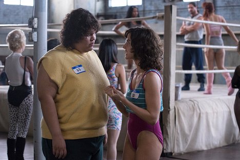 Britney Young, Alison Brie - GLOW - Pilote - Film