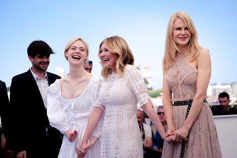 Cannes Photocall on Wednesday, May 24, 2017 - Elle Fanning, Kirsten Dunst, Nicole Kidman - The Beguiled - Events