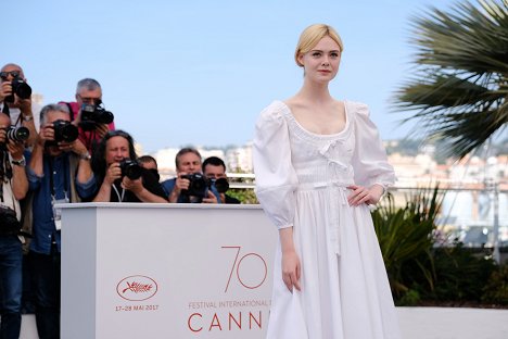 Cannes Photocall on Wednesday, May 24, 2017 - Elle Fanning - The Beguiled - Events
