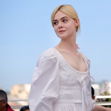 Cannes Photocall on Wednesday, May 24, 2017 - Elle Fanning - Oklamaný - Z akcií