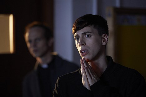 Jordan Gavaris - Orphan Black - Beneath Her Heart - Photos