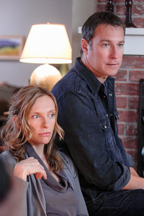 Toni Collette, John Corbett - United States of Tara - Abundance - Photos