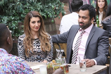 Nasim Pedrad, Kal Penn - Nová holka - Přilba - Z filmu