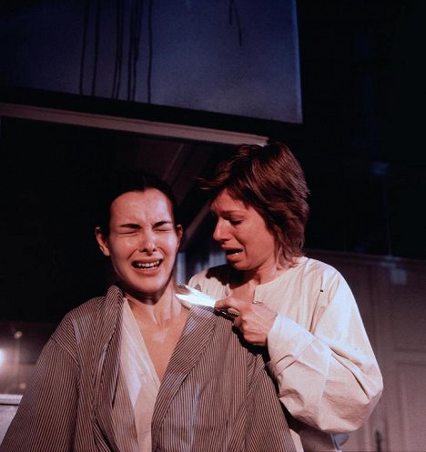 Carole Bouquet, Jana Plichtová