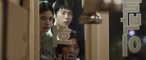 Soo-kyeong Lee, Dong-yeong Kim - Yongsun - De filmes