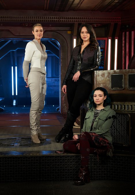 Natalie Brown, Melissa O'Neil, Jodelle Ferland - Dark Matter - Season 3 - Werbefoto