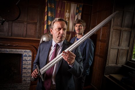 Neil Dudgeon, Gwilym Lee - Midsomer Murders - The Christmas Haunting - Photos