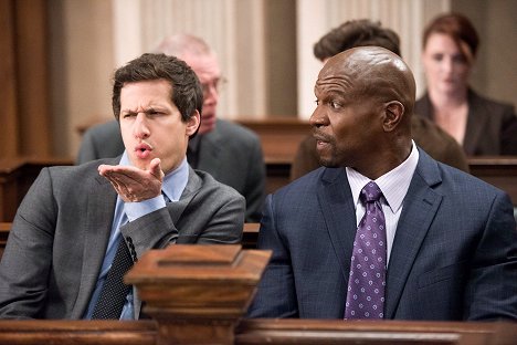 Andy Samberg, Terry Crews - Brooklyn 99 - Nemszázas körzet - Jake és Sophia - Filmfotók