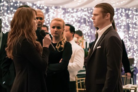 Melinda Clarke, Zach Roerig - The Vampire Diaries - We're Planning a June Wedding - Van film