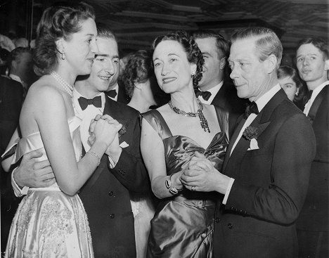 Duchess of Windsor - Wallis. Loved and Lost - Van film