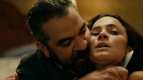 Hemky Madera, Alice Braga - Královna jihu - Dios y el Abogado - Z filmu