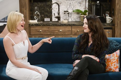 Beth Behrs, Kat Dennings - 2 Broke Girls - And the Pity Party Bus - Photos