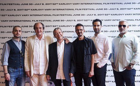 Press conference at the Karlovy Vary International Film Festival on July 1, 2017 - Boris Ler, Boris Isakovič, Emir Hadžihafizbegovič, Alen Drljević, Ermin Bravo, Sebastian Cavazza - Chlapi neplačú - Z akcií