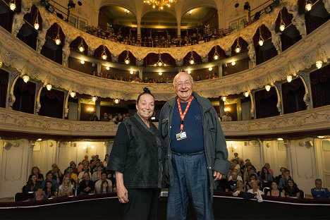 Journalists Dan Fainaru and Edna Fainaru attend the screening at the Karlovy Vary International Film Festival on July 2, 2017 - Edna Fainaru, Dan Fainaru - WR: Mysteries of the Organism - Events