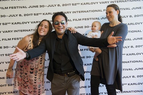 Press conference at the Karlovy Vary International Film Festival on July 6, 2017 - Samantha Elisofon, Brandon Polansky, Rachel Israel - Drobné si nechte - Z akcí