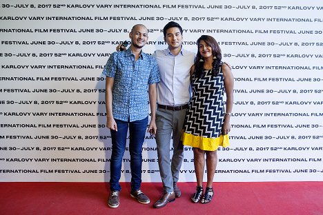 Press conference at the Karlovy Vary International Film Festival on July 6, 2017 - Karma Takapa, Heer Ganjwala - Cesta do Ralangu - Z akcií