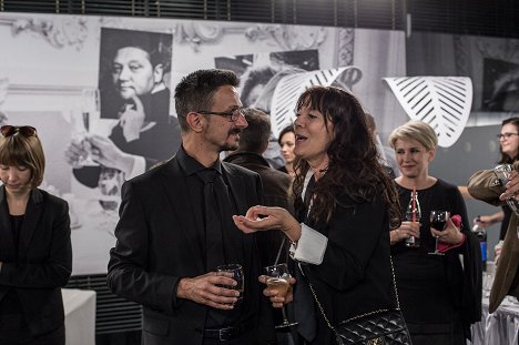 World premiere at the Karlovy Vary International Film Festival on July 1, 2017 - Alen Drljević - Chlapi neplačú - Z akcií