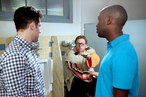 Max Greenfield, Lamorne Morris - New Girl - First Date - Photos