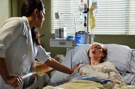 Sara Ramirez - Grey's Anatomy - Don't Let's Start - Photos