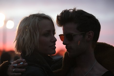 Ruta Gedmintas, Luke Treadaway - You Instead - Filmfotók