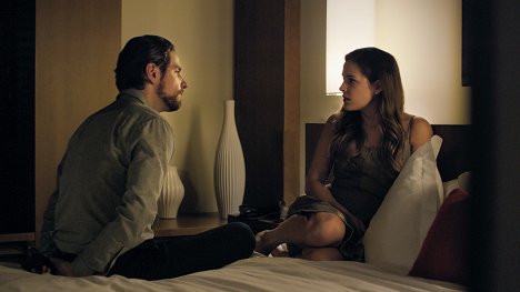 James Gilbert, Riley Keough - The Girlfriend Experience - Boundaries - De la película