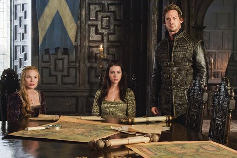 Celina Sinden, Adelaide Kane, Will Kemp - Reign - Blut im Wasser - Filmfotos