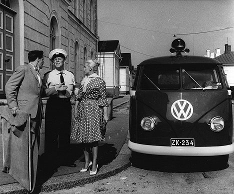 Tommi Rinne, Arttu Suuntala, Leni Katajakoski - Abenteur einer Lehrerin - Filmfotos