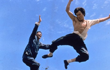 Marilyn Bautista, Bruce Lee - Kárate a muerte en Bangkok - De la película