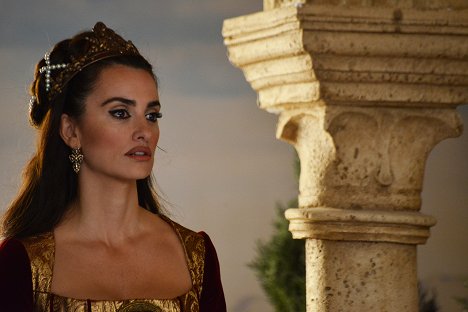 Penélope Cruz - The Queen of Spain - Photos