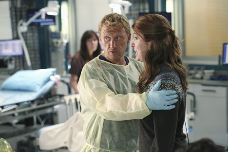 Kevin McKidd, Jessica Gardner - Grey's Anatomy - Could We Start Again, Please? - Photos