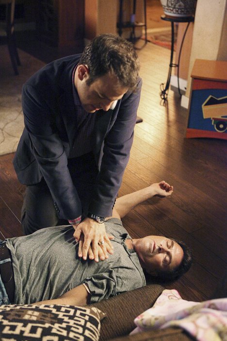 Paul Adelstein, Tim Daly - Private Practice - God Laughs - Photos