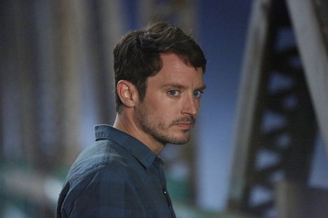 Elijah Wood - Dirk Gently's Holistic Detective Agency - Lost & Found - Photos